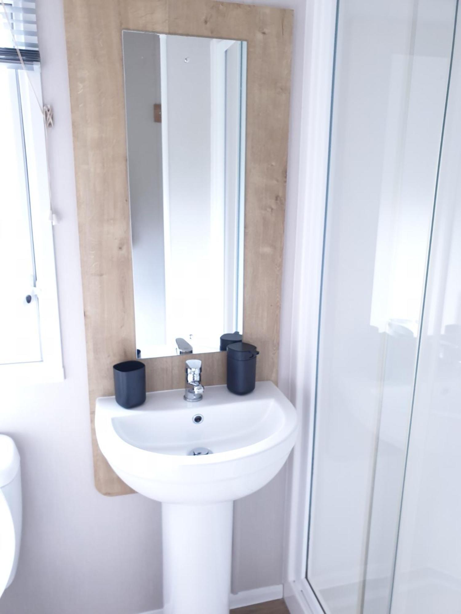 16 Anglers Acre Luxury Hot Tub Break Tattershall Lakes Εξωτερικό φωτογραφία